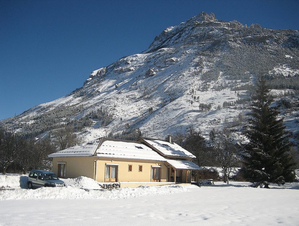 Chambres D'Hotes La Pierre D'Oran LʼArgentière-la-Bessée Esterno foto